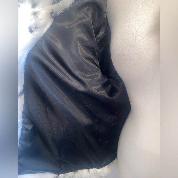 Zara White and Black Faux Fur Coat - Picture 9 of 9